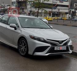 تۆیۆتا کامری